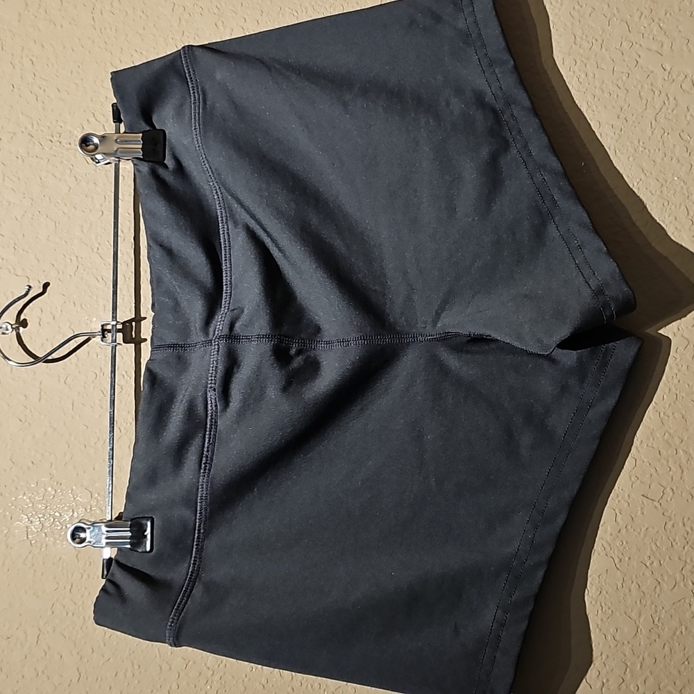 Nike Dri-Fit Women's Athletic Black Shorts Size Medium - Picture 3 of 3